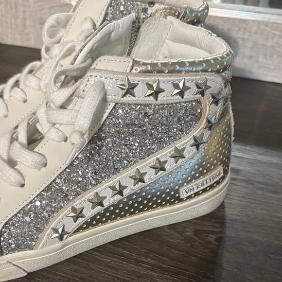 Vintage Havana Silver and White Star-Studded Sneakers - Picture 6 of 6